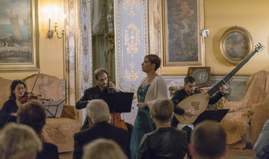 Vivaldi and Opera with a Traditional Dinner