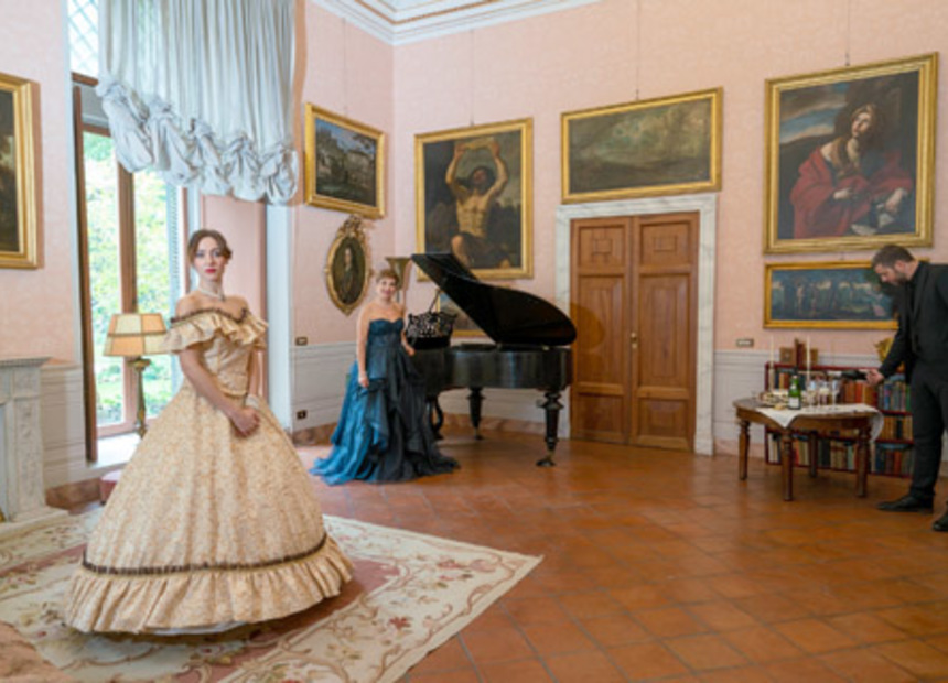 Opera and Champagne in the Secret Apartment
